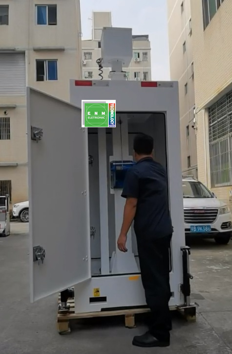 Mobile surveillance unit emergency light tower mobile surveillance tower for construction sites monitoring